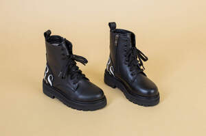 Ботинки на девочку кожаные черные зимние Ботинки на девочку кожаные черные зимние