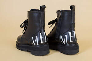 Ботинки на девочку кожаные черные зимние Ботинки на девочку кожаные черные зимние