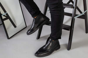 Демисезонные мужские черные кожаные лоферы