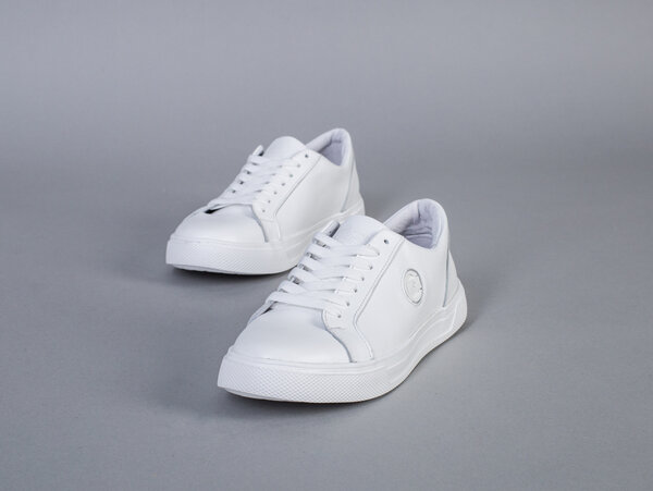 Кеды мужские кожаные белые на белой подошве Кеды мужские кожаные белые на белой подошве