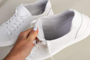 Кеды мужские кожаные белые с перфорацией Кеды мужские кожаные белые с перфорацией