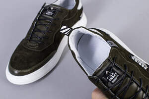 Кроссовки мужские из нубука зеленого цвета с кожаными вставками Кроссовки мужские из нубука зеленого цвета с кожаными вставками