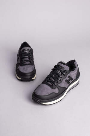 Кроссовки мужские из нубука серого цвета с вставками черной кожи