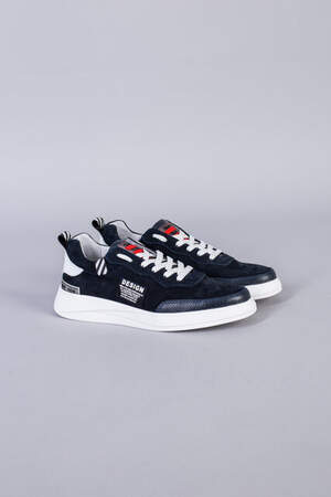 Кроссовки мужские из нубука синего цвета с кожаными вставками Кроссовки мужские из нубука синего цвета с кожаными вставками