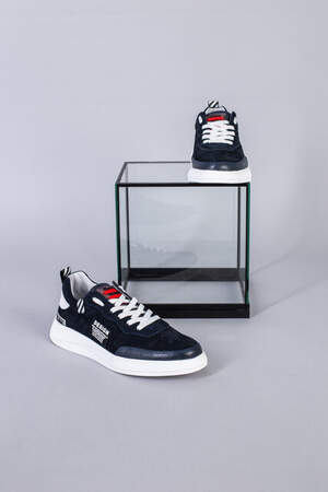 Кроссовки мужские из нубука синего цвета с кожаными вставками Кроссовки мужские из нубука синего цвета с кожаными вставками