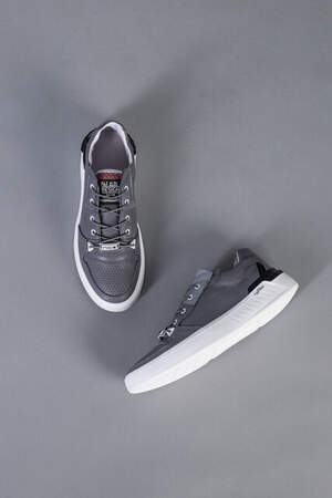 Кроссовки мужские кожаные серые с перфорацией Кроссовки мужские кожаные серые с перфорацией