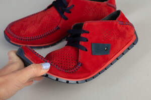 Мокасины мужские из нубука красные, перфорация Мокасины мужские из нубука красные, перфорация