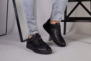 Мужские черные кожаные кроссовки с перфорацией Мужские черные кожаные кроссовки с перфорацией