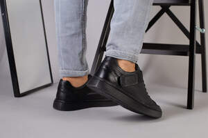 Мужские черные кожаные кроссовки с перфорацией Мужские черные кожаные кроссовки с перфорацией