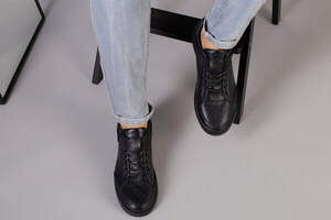 Мужские черные кожаные кроссовки с перфорацией Мужские черные кожаные кроссовки с перфорацией