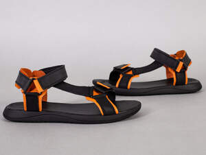 Сандалии мужские кожаные черные с оранжевыми вставками Сандалии мужские кожаные черные с оранжевыми вставками