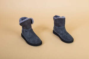 Угги детские замшевые серого цвета Угги детские замшевые серого цвета