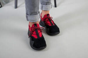 Черные кроссовки для мальчика с кожи и замши с вставкой красного текстиля Черные кроссовки для мальчика с кожи и замши с вставкой красного текстиля