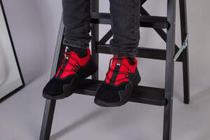 Черные кроссовки для мальчика с кожи и замши с вставкой красного текстиля Черные кроссовки для мальчика с кожи и замши с вставкой красного текстиля