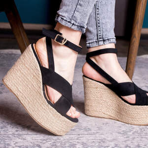 Женские босоножки Fashion Abbykitty 2726 36 размер 23,5 см Черный Женские босоножки Fashion Abbykitty 2726 36 размер 23,5 см Черный