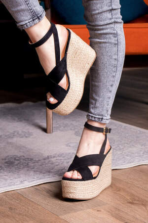 Женские босоножки Fashion Abbykitty 2726 36 размер 23,5 см Черный Женские босоножки Fashion Abbykitty 2726 36 размер 23,5 см Черный