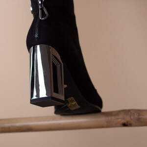 Ботильоны женские Fashion Brummy 2542 35 размер 23 см Черный Ботильоны женские Fashion Brummy 2542 35 размер 23 см Черный