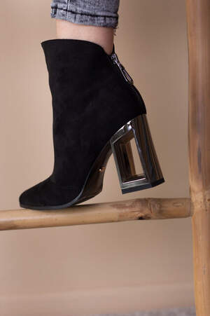 Ботильоны женские Fashion Brummy 2542 35 размер 23 см Черный Ботильоны женские Fashion Brummy 2542 35 размер 23 см Черный