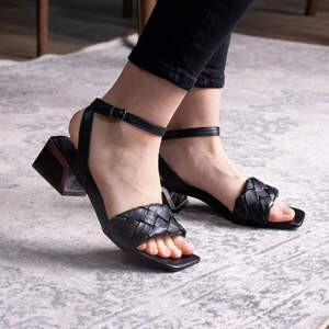 Женские босоножки Fashion Benji 2905 39 размер 25 см Черный Женские босоножки Fashion Benji 2905 39 размер 25 см Черный