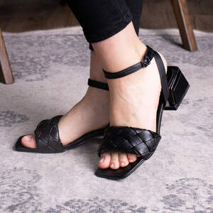 Женские босоножки Fashion Benji 2905 39 размер 25 см Черный Женские босоножки Fashion Benji 2905 39 размер 25 см Черный