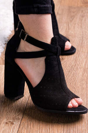 Женские босоножки Fashion Bruno 2872 36 размер 23,5 см Черный Женские босоножки Fashion Bruno 2872 36 размер 23,5 см Черный