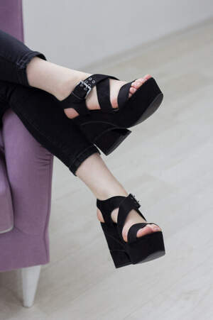 Женские босоножки Fashion Hadena 2823 37 размер 24 см Черный