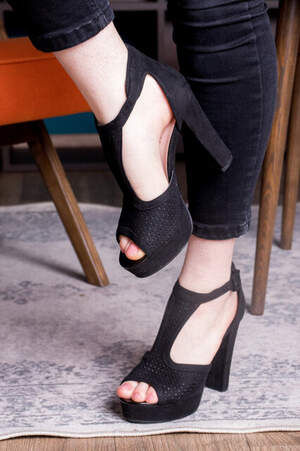 Женские босоножки Fashion Idi 2836 36 размер 23,5 см Черный Женские босоножки Fashion Idi 2836 36 размер 23,5 см Черный