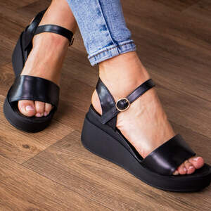 Женские босоножки Fashion Jabba 2945 37 размер 23,5 см Черный Женские босоножки Fashion Jabba 2945 37 размер 23,5 см Черный