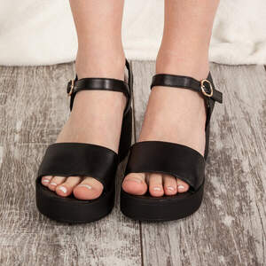 Женские босоножки Fashion Jabba 2945 37 размер 23,5 см Черный Женские босоножки Fashion Jabba 2945 37 размер 23,5 см Черный