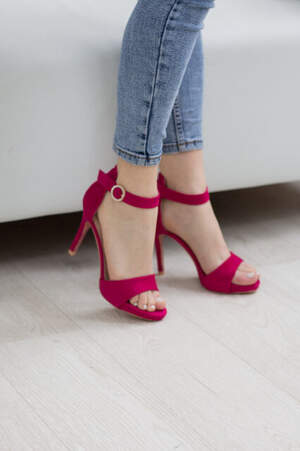 Женские босоножки Fashion Kabuki 2711 36 размер 23,5 см Малиновый Женские босоножки Fashion Kabuki 2711 36 размер 23,5 см Малиновый