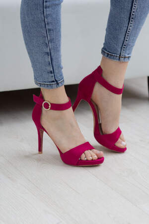 Женские босоножки Fashion Kabuki 2711 36 размер 23,5 см Малиновый Женские босоножки Fashion Kabuki 2711 36 размер 23,5 см Малиновый