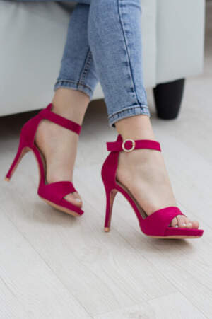 Женские босоножки Fashion Kabuki 2711 36 размер 23,5 см Малиновый Женские босоножки Fashion Kabuki 2711 36 размер 23,5 см Малиновый