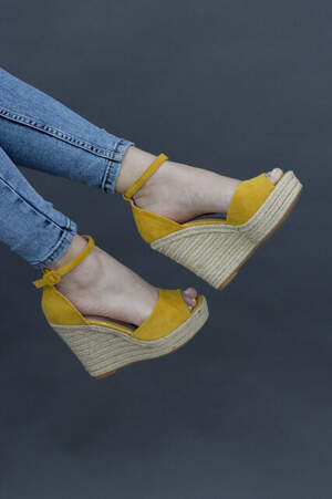 Женские босоножки Fashion Labelle 2709 37 размер 23,5 см Желтый Женские босоножки Fashion Labelle 2709 37 размер 23,5 см Желтый