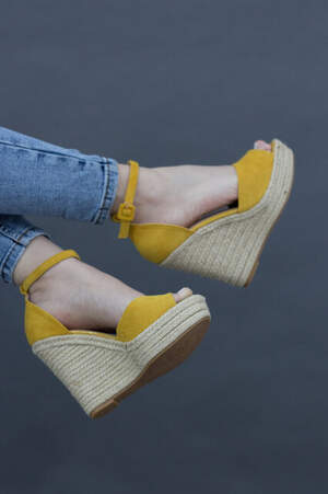 Женские босоножки Fashion Labelle 2709 37 размер 23,5 см Желтый Женские босоножки Fashion Labelle 2709 37 размер 23,5 см Желтый