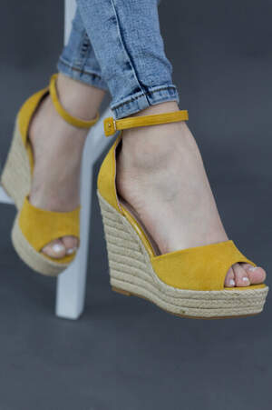 Женские босоножки Fashion Labelle 2709 37 размер 23,5 см Желтый Женские босоножки Fashion Labelle 2709 37 размер 23,5 см Желтый