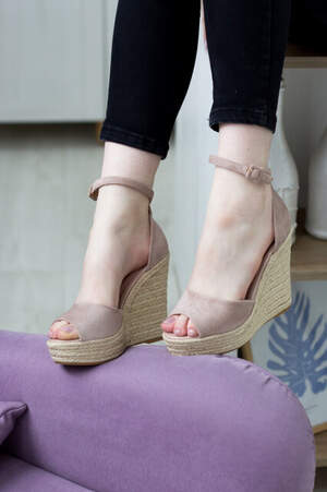 Женские босоножки Fashion Labelle 2811 38 размер 24 см Бежевый Женские босоножки Fashion Labelle 2811 38 размер 24 см Бежевый