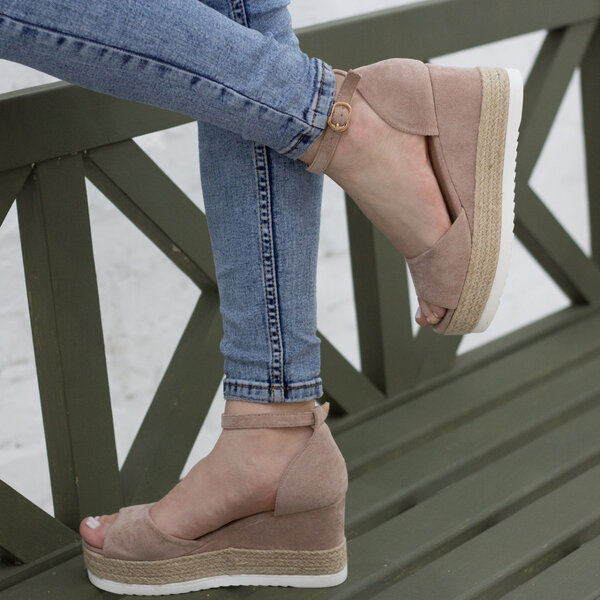 Женские босоножки Fashion Macky 2784 38 размер 24,5 см Бежевый Женские босоножки Fashion Macky 2784 38 размер 24,5 см Бежевый