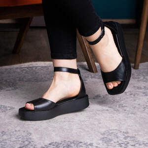 Женские босоножки Fashion Shelby 2865 37 размер 24 см Черный