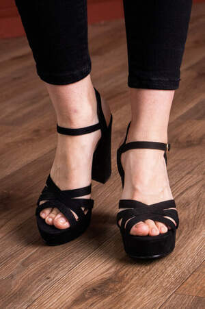 Женские босоножки Fashion Tutti 2868 37 размер 24 см Черный