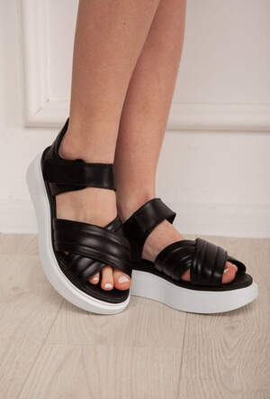 Женские босоножки Fashion Ubu 2970 36 размер 23,5 см Черный Женские босоножки Fashion Ubu 2970 36 размер 23,5 см Черный