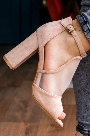 Женские босоножки Fashion Xiao 3012 37 размер 24 см Бежевый