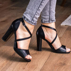 Женские босоножки Fashion Yasmine 2962 38 размер 24,5 см Черный