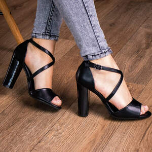 Женские босоножки Fashion Yasmine 2962 38 размер 24,5 см Черный