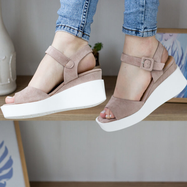 Женские босоножки Fashion Yicky 2728 37 размер 24 см Бежевый Женские босоножки Fashion Yicky 2728 37 размер 24 см Бежевый