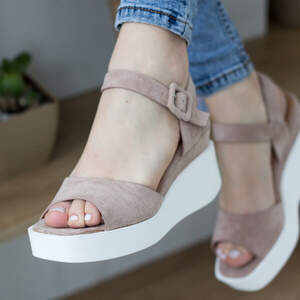 Женские босоножки Fashion Yicky 2728 37 размер 24 см Бежевый Женские босоножки Fashion Yicky 2728 37 размер 24 см Бежевый