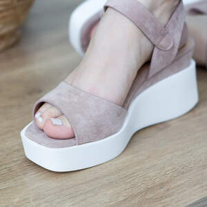 Женские босоножки Fashion Yicky 2728 37 размер 24 см Бежевый Женские босоножки Fashion Yicky 2728 37 размер 24 см Бежевый