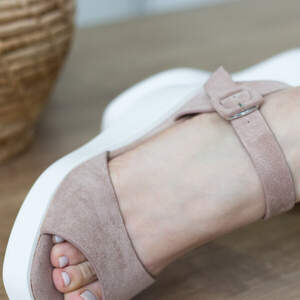 Женские босоножки Fashion Yicky 2728 37 размер 24 см Бежевый Женские босоножки Fashion Yicky 2728 37 размер 24 см Бежевый