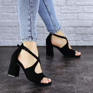 Женские босоножки Fashion Zima 1832 37 размер 24 см Черный Женские босоножки Fashion Zima 1832 37 размер 24 см Черный