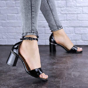 Женские босоножки на каблуке Fashion Hogie 1722 36 размер 23,5 см Черный Женские босоножки на каблуке Fashion Hogie 1722 36 размер 23,5 см Черный