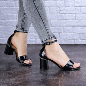 Женские босоножки на каблуке Fashion Hogie 1722 36 размер 23,5 см Черный Женские босоножки на каблуке Fashion Hogie 1722 36 размер 23,5 см Черный